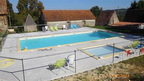 3323383097d31430b463e70c7a134526_lacatie1