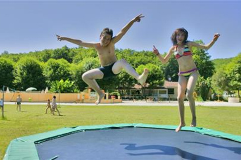 3fe653fc9c25f9a618b10eedf1d452df_lepontdemazerat3