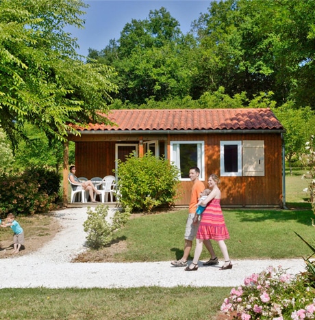 433e61460afab4b22358cf2028ee898e_campinglabouysse2