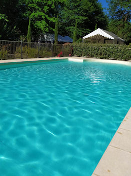 c9f3e64819c0553c7b47e11a6ad4b030_Campingdulacdegrolejac4