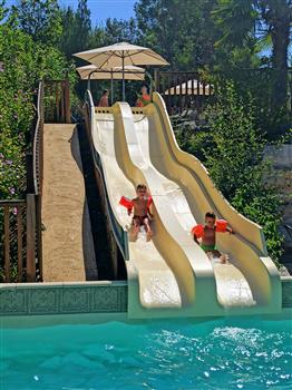 d89956f32cfc327e7a45c62fed4bcb1b_CampingLesCharmesToboggan