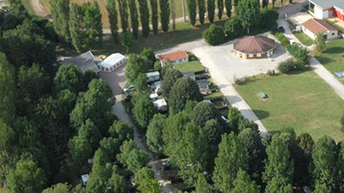 dcac27300acd22c10d6da03e4959ae08_campingagrionbleunontron4