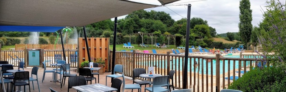 e40f6b538eeaf29691b35d772be1ae24_lerocherdelacaveauborddeleau7