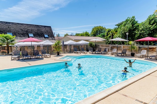 e8511a8a0ecc6924434f0fa56cddff2b_piscinepataugeoirecampingdordogneperigord1